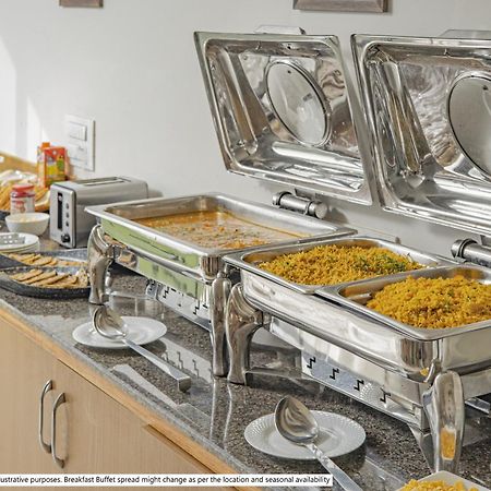 Itsy Hotels Anjali Mahal, 500 Mtrs From Mathura Railway Station Exteriör bild