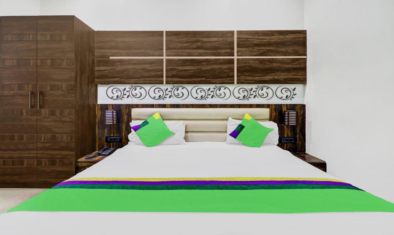 Itsy Hotels Anjali Mahal, 500 Mtrs From Mathura Railway Station Exteriör bild