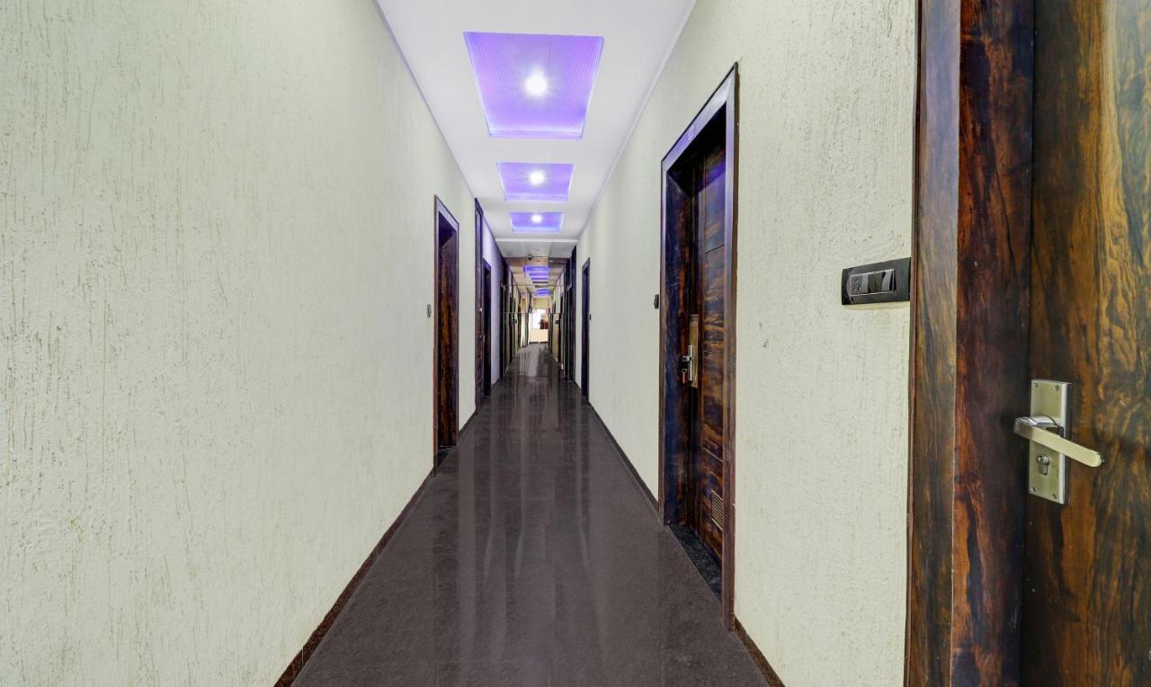 Itsy Hotels Anjali Mahal, 500 Mtrs From Mathura Railway Station Exteriör bild