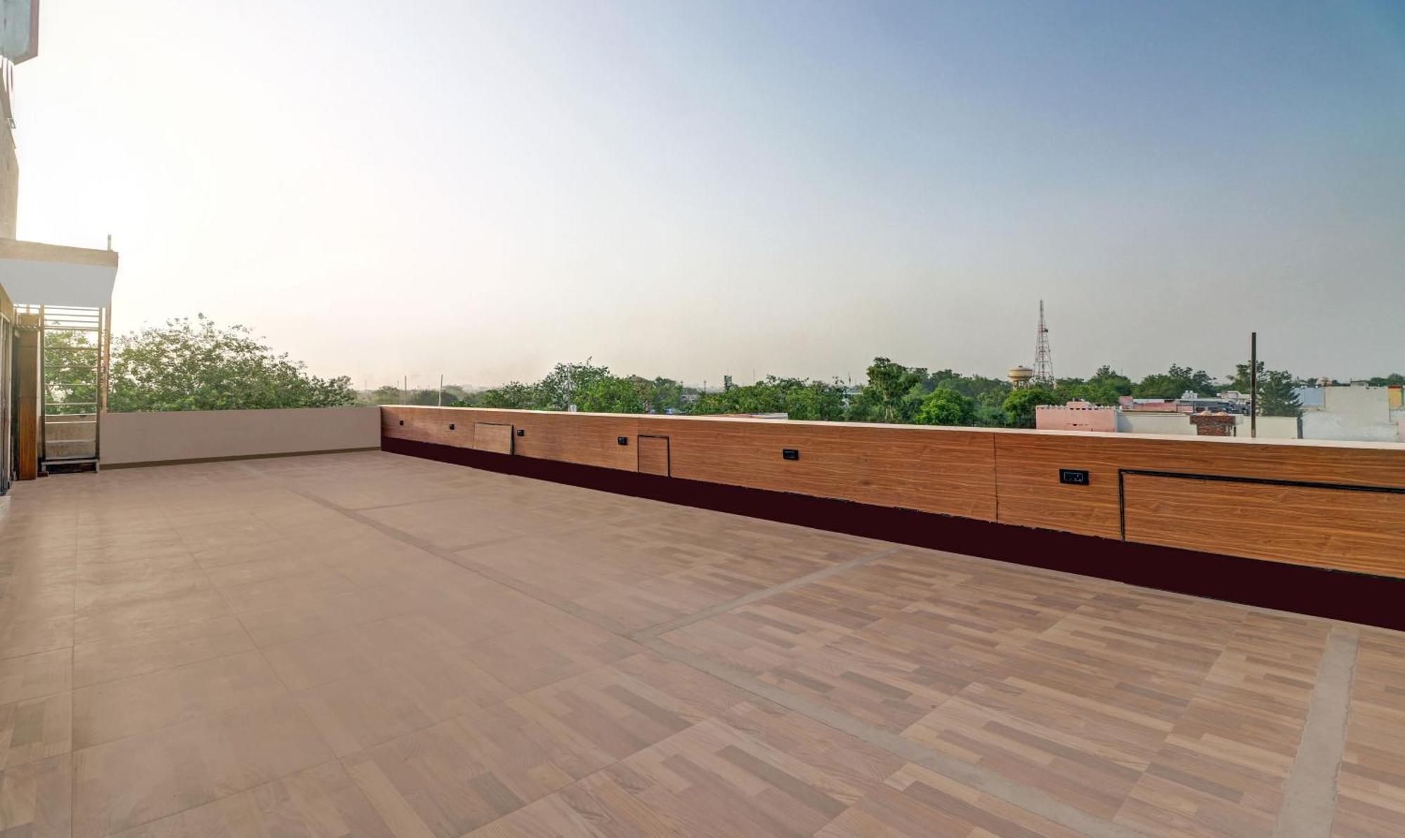 Itsy Hotels Anjali Mahal, 500 Mtrs From Mathura Railway Station Exteriör bild