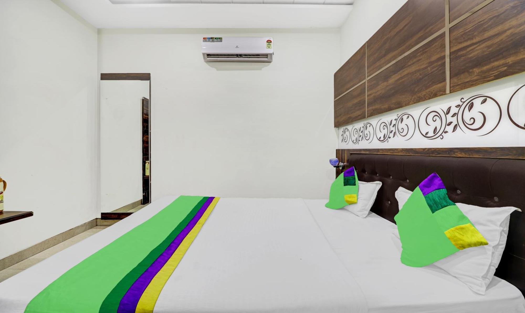 Itsy Hotels Anjali Mahal, 500 Mtrs From Mathura Railway Station Exteriör bild